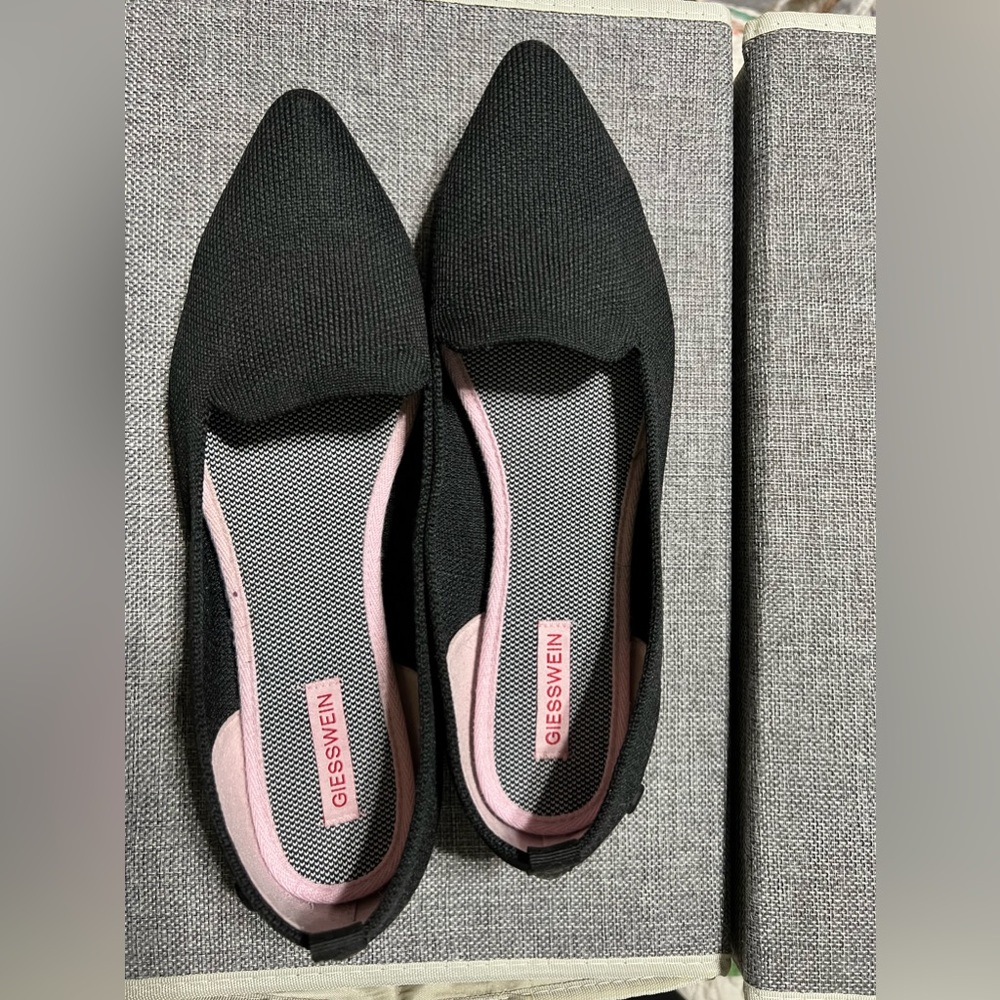 Giesswein pointed loafers black